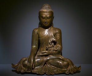 マラビジャヤ仏。ビルマ 作： Burmese School