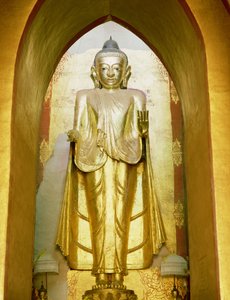 立仏（金） 作： Burmese School
