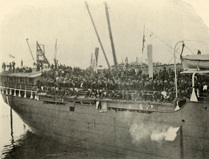 Matteawan Docking、6月9日午後、スペイン-アメリカ戦争、1898年、1899年。 作： Burr McIntosh