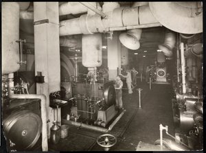 ホテルマカルピンのボイラールーム、1913年（銀ゼラチンプリント） 作： Byron Company