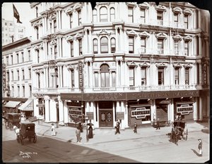 ギルジーハウス、ブロードウェイ、ニューヨーク、29thストリート、1906年（銀ゼラチンプリント） 作： Byron Company