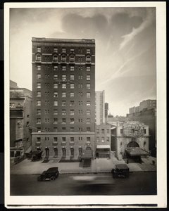 ホテルブリストル、48番街、ニューヨーク、1920（銀ゼラチンプリント） 作： Byron Company