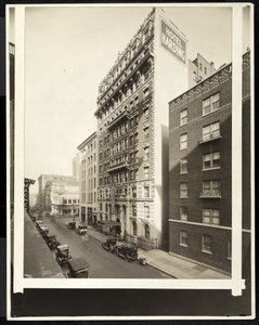 ホテルハーディングアット55ストリートアンドブロードウェイ、ニューヨーク、1921年（シルバーゼラチンプリント） 作： Byron Company