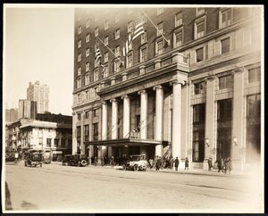 ホテルペンシルバニアのメインエントランス、1919年ニューヨークの7番街と32番街（シルバーゼラチンプリント） 作： Byron Company