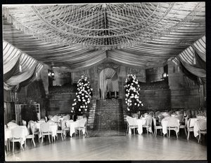ザ・リッツ・カールトンホテルのレセプションルーム、1915年または1916年（銀ゼラチンプリント）