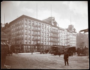グランドユニオンホテルアット4thアベニューアンド42ストリート、ニューヨーク、1904（シルバーゼラチンプリント） 作： Byron Company
