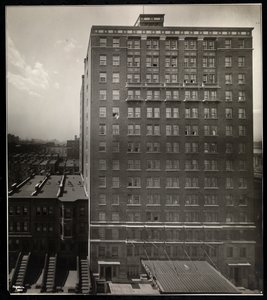 ホテルロバートフルトン、228 West 71st Street、ニューヨーク、1920（銀ゼラチンプリント） 作： Byron Company