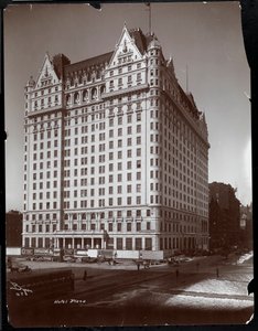 建設中のプラザホテル、ニューヨークの5thアベニューと59thストリート、1907年頃（銀ゼラチンプリント）