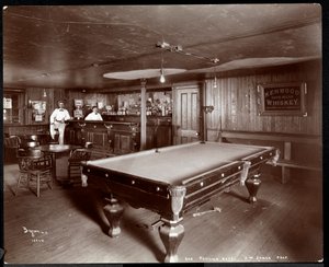 Janer&39;s Pavilion Hotelのバー、レッドバンク、ニュージャージー、1903年（銀ゼラチンプリント） 作： Byron Company