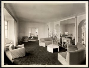 ホテルセントレジスのペントハウスのパーラー、1937（銀ゼラチンプリント） 作： Byron Company