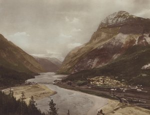 フィールド、ブリティッシュ コロンビア州、スティーブン山 (カラー写真) 作： Byron Hill Harmon