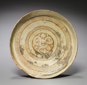 装飾模様の深いプレート、1100年代 作： Byzantine