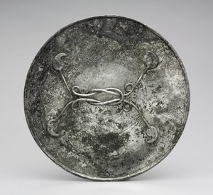ヘラクレスの結び目の形をした取っ手の付いた鏡 280～400年頃（銀製