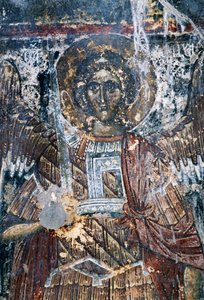 ギリシャ、クレタ島、ヴァヴオレドのアギオス・ヴァシレイオス教会の天井に描かれた損傷したフレスコ画「馬」（写真