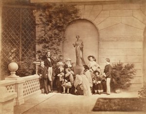 オズボーンハウスでの王室の肖像1857（セピア写真）（195000を参照） 作： Caldesi and Montecchi