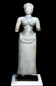 カンボジア、プノンバケンの女性の神性