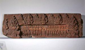 リンガの起源と王の戴冠式の神話を描いたまぐさ、2〜7世紀（砂岩）