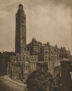 「アシュリー プレイスから見たウェストミンスターの赤レンガのビザンチン大聖堂」、1935 年頃。