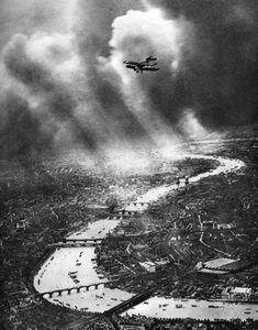ロンドンの眺め、1926-1927 作： Captain Alfred G. Buckham