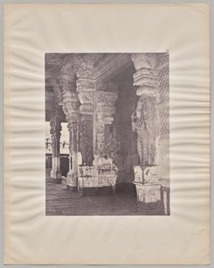 Pudhu Mandapa a Tirumala Nayak (r. 1623-59)、Meenakshi Sundareshwar Temple、マドゥライ 作： Captain Linnaeus Tripe