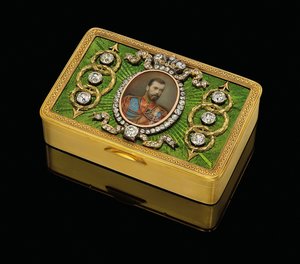 皇帝ニコライ2世のミニチュアを象牙に水彩で描いた皇室献上用スナッフボックス、1890年頃（金・ギョーシェ・エナメル、象牙に水彩画