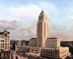 アメリカ合衆国、カリフォルニア州、ロサンゼルス市庁舎、1926-1928年建造、画像は1931年頃。カール・サイモン・アーカイブ 作： Carl Simon