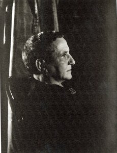 ガートルード・スタイン（1874-1946）1934年11月4日（ゼラチン・シルバー・プリント） 作： Carl Van Vechten