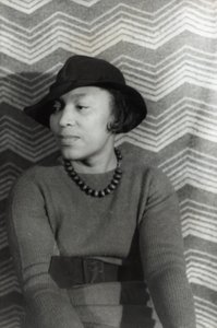 ゾラ・ニール・ハーストン 作： Carl Van Vechten