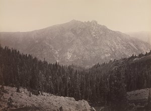 ダボンキャッスルビュート、シエラネバダ、c。 1866-1870。 作： Carleton E. Watkins