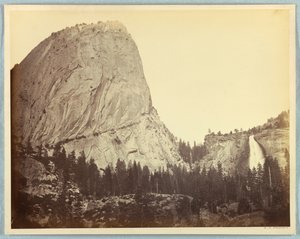 マウント ブロデリック、ネバダ フォールズ、700 フィート、ヨセミテ 作： Carleton E. Watkins