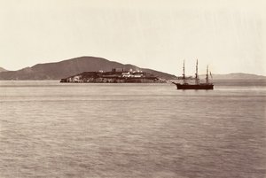アルカトラズ島、サンフランシスコ、1868 ～ 69 年、約 20 年頃に印刷 1876年。 作： Carleton Emmons Watkins
