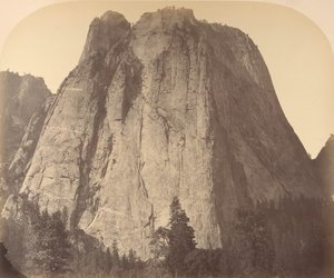 カテドラル ロック、1861 年。 作： Carleton Emmons Watkins