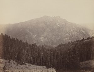 1860年代、ダウンビル・ビュート（写真） 作： カールトン・エモンズ・ワトキンス