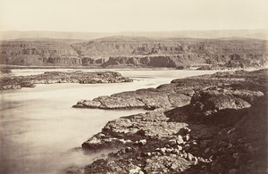 オレゴン州ダレスの通路、1867年、印刷 1876年。 作： Carleton Emmons Watkins