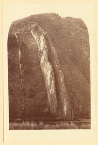 [デビルズ・スライド、U.P.R.R.）。 作： Carleton Watkins