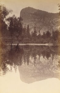 ヨセミテのワトキンス山 作： Carleton Watkins