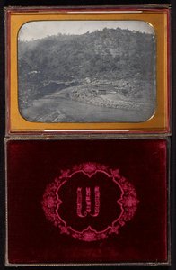 無題（川の採掘シーン） 作： Carleton Watkins
