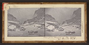 アッパーヨーセミテフォールの麓からの眺め 作： Carleton Watkins