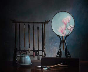 「中国産モクレンの静物画」