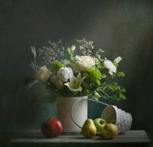 優雅な花の静物画 作： Catherine Wang