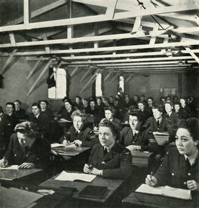 検査は続く、c1943。