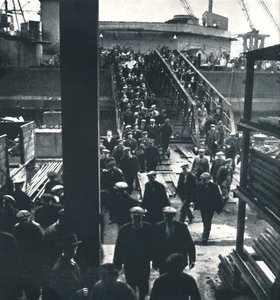 艦隊の後ろの軍隊、1941