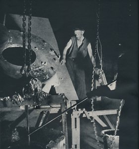 合金の航空機工場準備の労働者、1941 作： Cecil Beaton