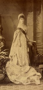 Elisabeth Fiodorovna de Russie (Elisabeth de Hesse Darmstadt) - 大公エリザヴェータ・フョードロヴナ (1864-1918) の肖像画、ヘッセンのエリザベート王女、ライン作、ベルガマスコ、チャールズ (カール) (1830-1896)。 シルバーゼラチン写真