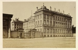 サンクトペテルブルクのアニチコフ宮殿、ベルガマスコ、チャールズ（カール）（1830-1896）による。 アルブミンの写真 作： Charles Bergamasco