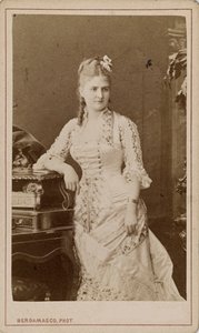 オペラ歌手Caroline Sallaキャロライン・ルイーズ・ド・セプタヴォーの肖像 , 1880年頃 作： Charles Bergamasco