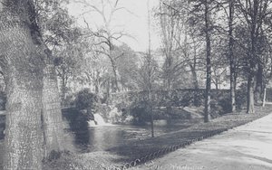 ボルドー：ジャルダン＝パブリック、素朴な橋（モノクロ写真） 作： Charles Chambon