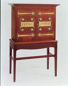 ケルムスコットチョーサーキャビネット、CFAVoysey（1857-1941）によって設計され、F.Coote、1899年製（真鍮製の金具付きオーク）
