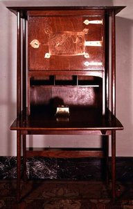 ライティングデスク、1895年頃（オーク） 作： Charles Francis Annesley Voysey