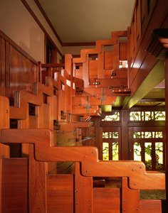 正面玄関を背にした大階段の手すり。 作： チャールズとヘンリー (1870-1954) グリーン